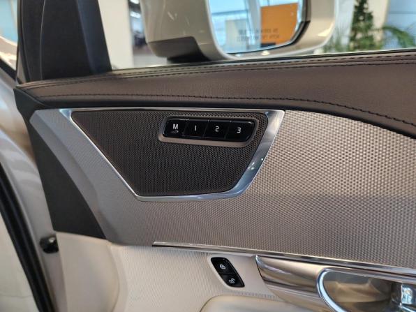 Volvo XC90 II с пробегом 2015 года, цена 2 761 000 рублей, 174301 км, внедорожник, Автокод Объявления