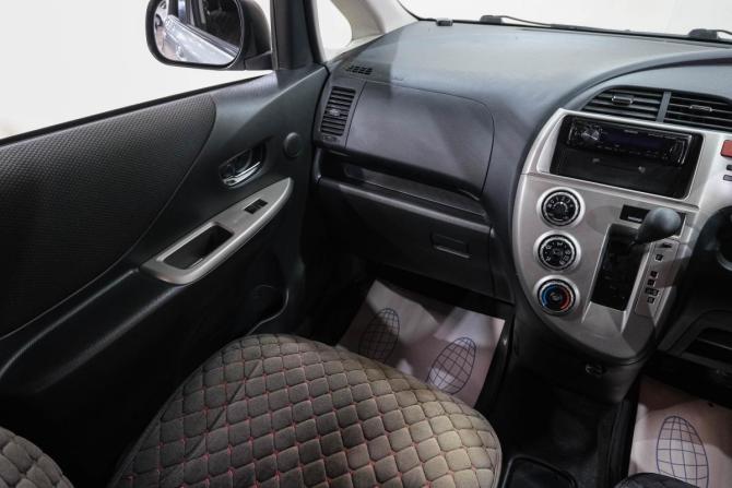 Toyota Ractis I с пробегом 2009 года, цена 699 000 рублей, 133000 км, хэтчбек, Автокод Объявления