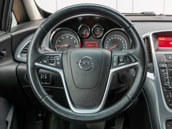 Opel Astra J Рестайлинг с пробегом 2013 года, цена 649 000 рублей, 155000 км, хэтчбек, Автокод Объявления