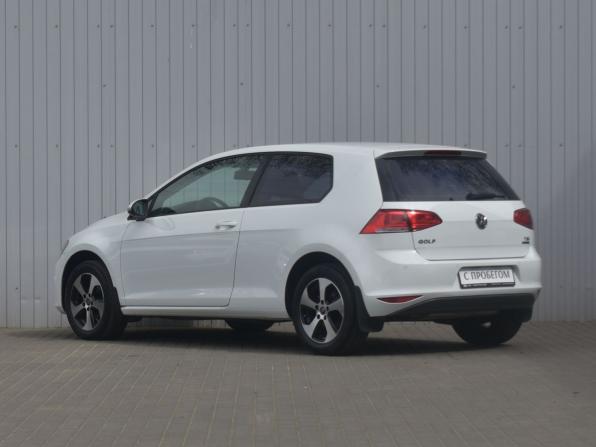 Volkswagen Golf VII с пробегом 2014 года, цена 939 000 рублей, 145162 км, хэтчбек, Автокод Объявления