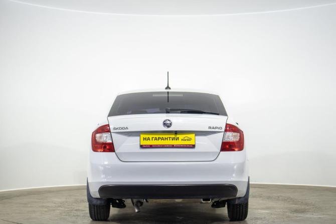Skoda Rapid I с пробегом 2017 года, цена 1 079 000 рублей, 169388 км, лифтбек, Автокод Объявления