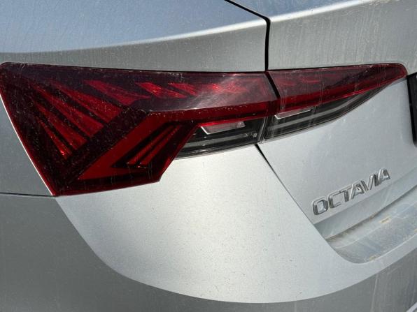 Skoda Octavia IV (A8) с пробегом 2021 года, цена 2 725 000 рублей, 92000 км, лифтбек, Автокод Объявления