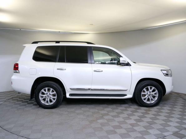 Toyota Land Cruiser 200 Series Рестайлинг 2 с пробегом 2020 года, цена 5 299 000 рублей, 293374 км, внедорожник, Автокод Объявления