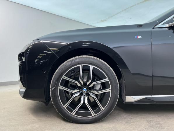 BMW 7 серии VII (G70) с пробегом 2024 года, цена 13 700 000 рублей, 27999 км, седан, Автокод Объявления