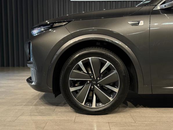 Li Auto (Lixiang) L7 I с пробегом 2024 года, цена 7 290 000 рублей, 1642 км, внедорожник, Автокод Объявления
