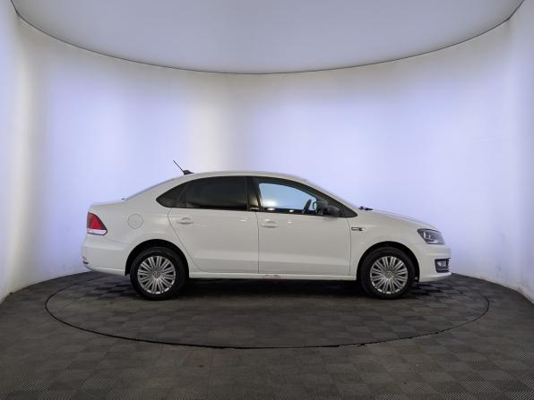Volkswagen Polo V Рестайлинг с пробегом 2018 года, цена 1 100 000 рублей, 103613 км, седан, Автокод Объявления