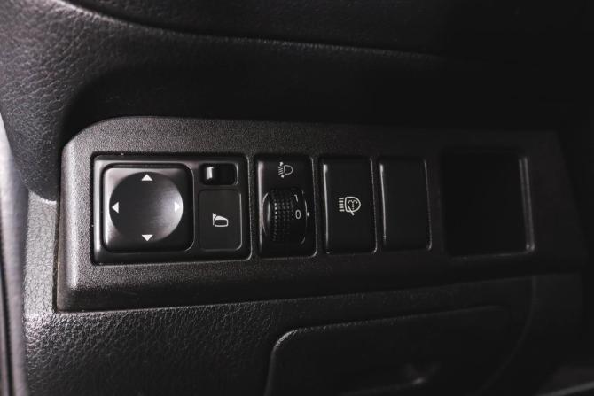 Nissan Note I Рестайлинг с пробегом 2011 года, цена 459 000 рублей, 279072 км, хэтчбек, Автокод Объявления