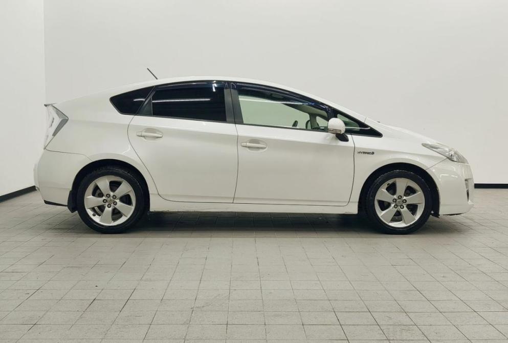 Toyota Prius III (XW30) Екатеринбург  - изображение 8