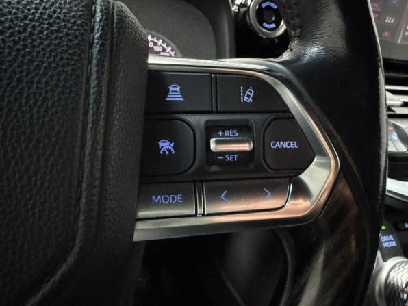 Toyota Land Cruiser 300 Series с пробегом 2022 года, цена 10 500 000 рублей, 64826 км, внедорожник, Автокод Объявления