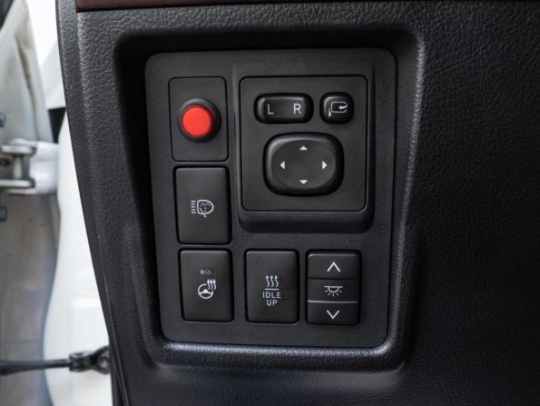 Toyota Land Cruiser Prado 150 Series Рестайлинг 1 с пробегом 2016 года, цена 3 930 000 рублей, 201481 км, внедорожник, Автокод Объявления