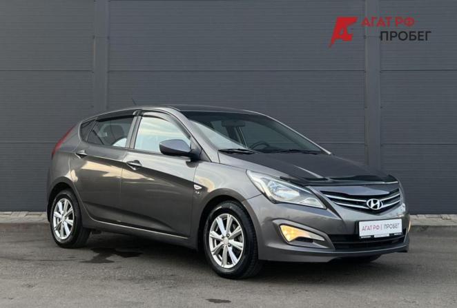 Hyundai Solaris I Рестайлинг с пробегом 2015 года, цена 880 000 рублей, 167737 км, хэтчбек, Автокод Объявления
