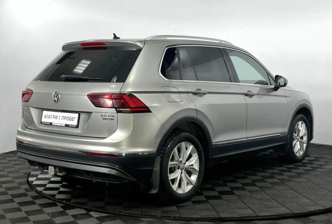 Volkswagen Tiguan II с пробегом 2017 года, цена 2 200 000 рублей, 222262 км, внедорожник, Автокод Объявления