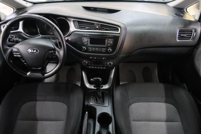 Kia Ceed II Рестайлинг с пробегом 2017 года, цена 1 299 000 рублей, 62000 км, хэтчбек, Автокод Объявления