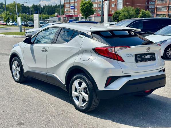 Toyota C-HR I с пробегом 2018 года, цена 1 940 000 рублей, 135991 км, внедорожник, Автокод Объявления