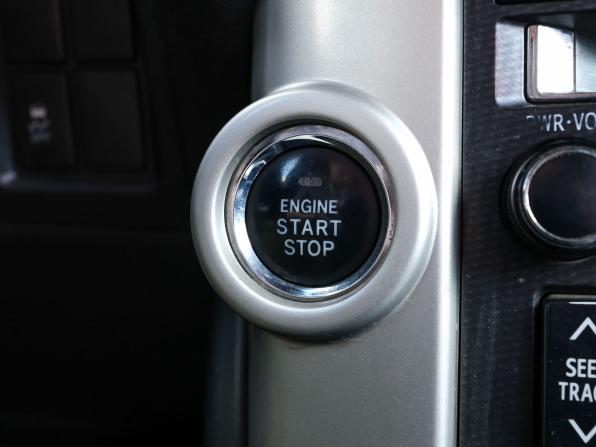 Toyota Land Cruiser Prado 150 Series с пробегом 2010 года, цена 2 499 000 рублей, 299433 км, внедорожник, Автокод Объявления