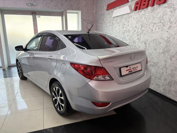 Hyundai Solaris I с пробегом 2013 года, цена 895 000 рублей, 128076 км, седан, Автокод Объявления