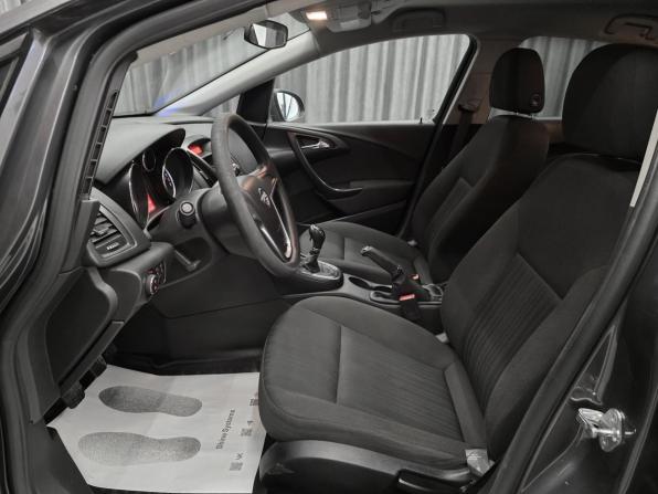 Opel Astra J с пробегом 2010 года, цена 550 000 рублей, 136660 км, хэтчбек, Автокод Объявления