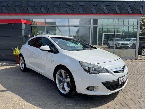 Opel Astra J Рестайлинг с пробегом 2012 года, цена 699 900 рублей, 282600 км, хэтчбек, Автокод Объявления