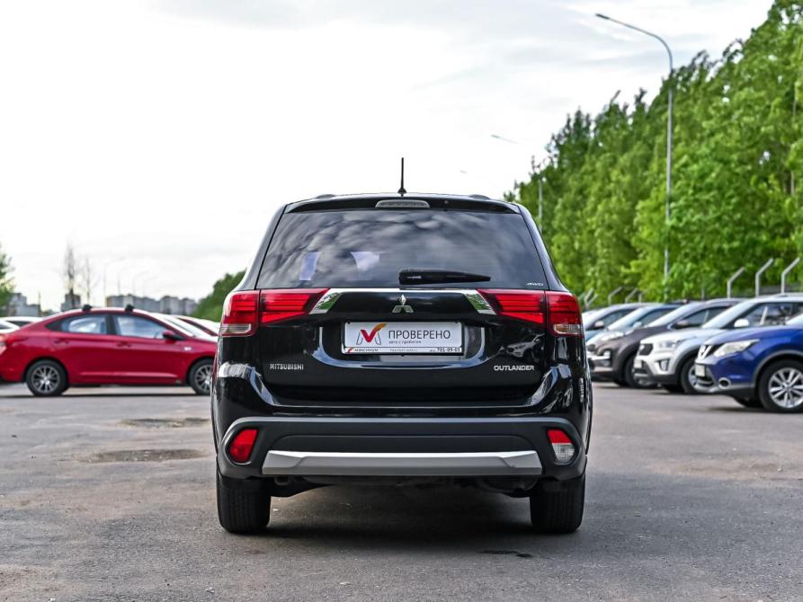 Mitsubishi Outlander III Рестайлинг Санкт-Петербург  - изображение 4