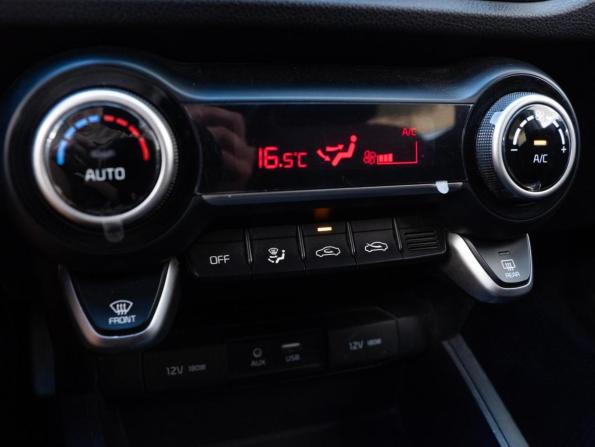 Kia Rio IV с пробегом 2019 года, цена 1 650 000 рублей, 63043 км, хэтчбек, Автокод Объявления