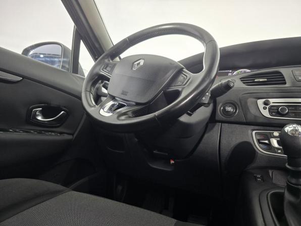 Renault Scenic III Рестайлинг 2 с пробегом 2014 года, цена 899 000 рублей, 199737 км, компактвэн, Автокод Объявления