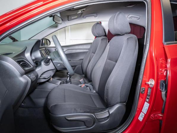 Hyundai Solaris II с пробегом 2017 года, цена 1 120 000 рублей, 155704 км, седан, Автокод Объявления