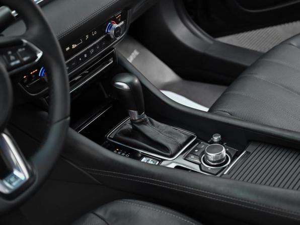 Mazda 6 III (GJ) Рестайлинг 2 с пробегом 2019 года, цена 1 849 000 рублей, 88000 км, седан, Автокод Объявления