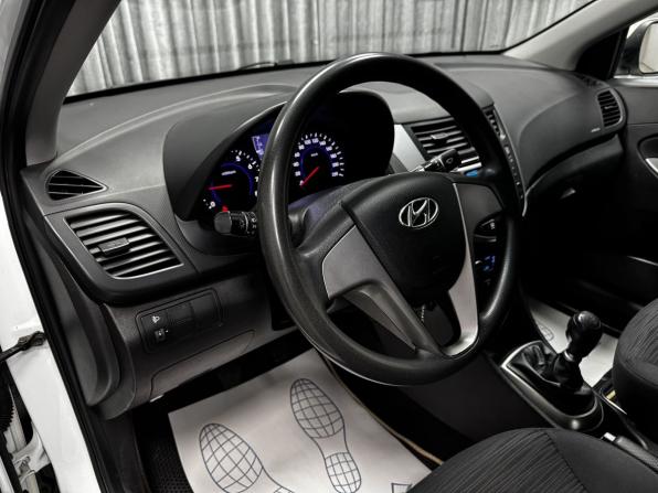 Hyundai Solaris I Рестайлинг с пробегом 2016 года, цена 850 000 рублей, 255517 км, седан, Автокод Объявления