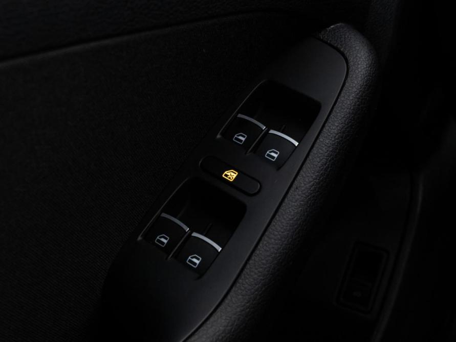 Volkswagen Jetta VI Рестайлинг Санкт-Петербург  - изображение 16