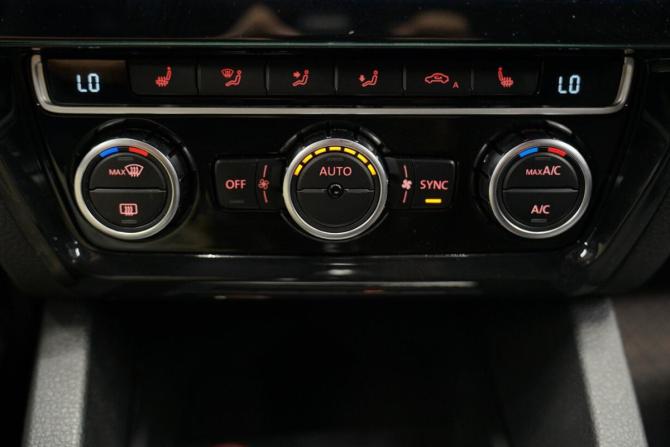 Volkswagen Jetta VI с пробегом 2013 года, цена 1 168 000 рублей, 166885 км, седан, Автокод Объявления