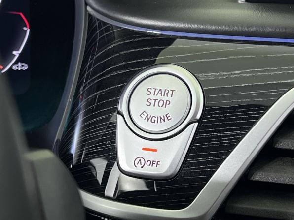 BMW 7 серии VI (G11/G12) Рестайлинг с пробегом 2019 года, цена 6 350 000 рублей, 82491 км, седан, Автокод Объявления