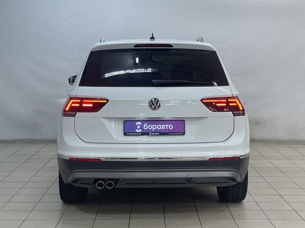 Volkswagen Tiguan II с пробегом 2017 года, цена 2 199 000 рублей, 87507 км, внедорожник, Автокод Объявления