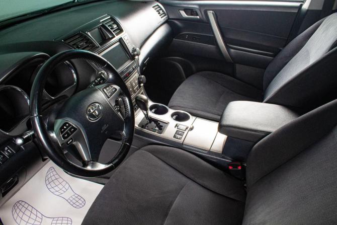 Toyota Highlander II (XU40) Рестайлинг с пробегом 2012 года, цена 2 259 000 рублей, 282000 км, внедорожник, Автокод Объявления