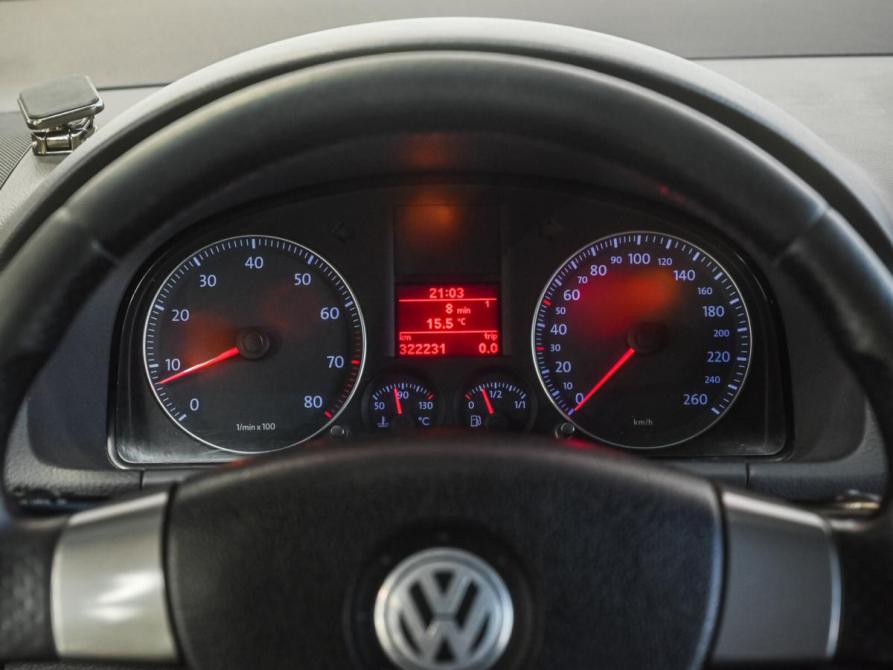 Volkswagen Touran I Рестайлинг Челябинск  - изображение 18