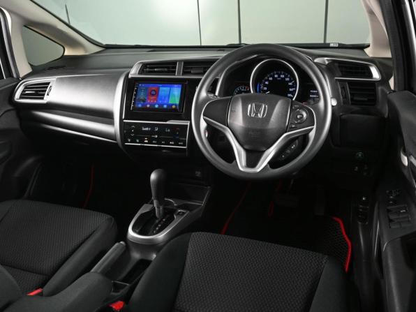 Honda Fit III Рестайлинг с пробегом 2018 года, цена 1 159 000 рублей, 91458 км, хэтчбек, Автокод Объявления