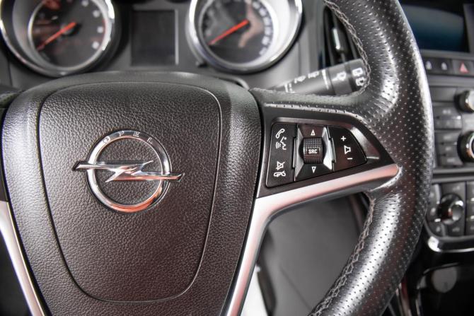 Opel Astra J Рестайлинг с пробегом 2014 года, цена 1 019 000 рублей, 191900 км, хэтчбек, Автокод Объявления