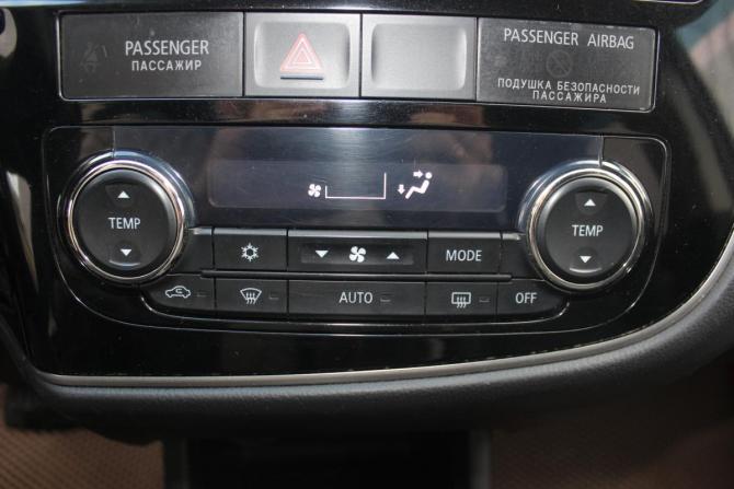 Mitsubishi Outlander III с пробегом 2013 года, цена 1 067 000 рублей, 279591 км, внедорожник, Автокод Объявления