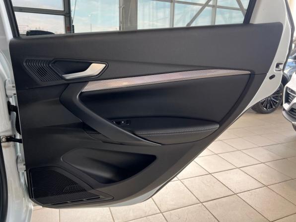 Lada (ВАЗ) Vesta I Рестайлинг (NG) с пробегом 2024 года, цена 1 299 900 рублей, 27660 км, седан, Автокод Объявления