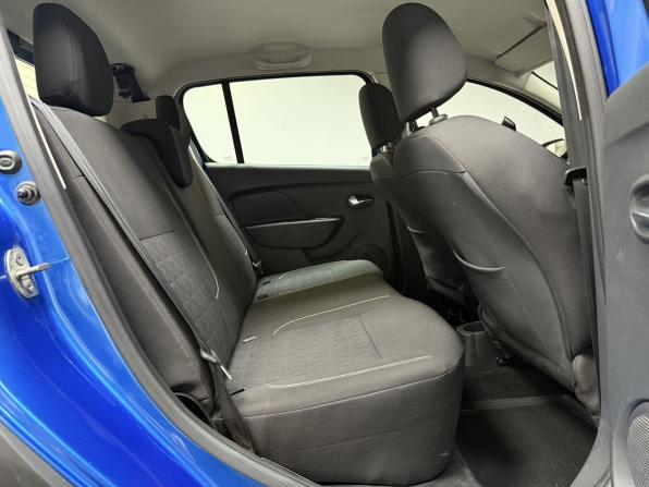 Renault Sandero II Рестайлинг с пробегом 2019 года, цена 1 275 000 рублей, 62000 км, хэтчбек, Автокод Объявления