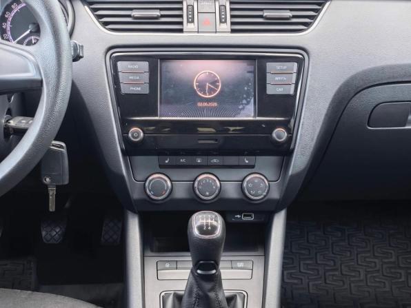 Skoda Octavia III (A7) Рестайлинг с пробегом 2018 года, цена 1 817 000 рублей, 58687 км, лифтбек, Автокод Объявления