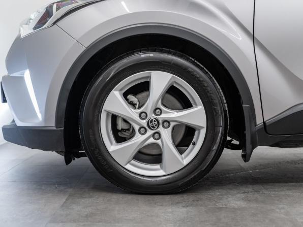 Toyota C-HR I с пробегом 2017 года, цена 1 799 000 рублей, 126450 км, внедорожник, Автокод Объявления