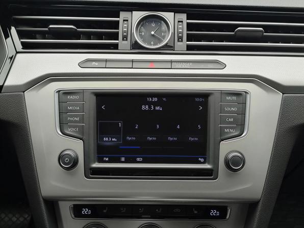 Volkswagen Passat B8 с пробегом 2017 года, цена 1 749 000 рублей, 134131 км, седан, Автокод Объявления