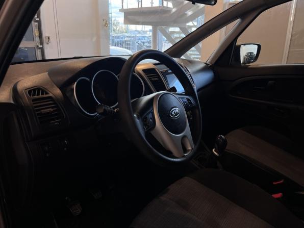 Kia Venga I с пробегом 2012 года, цена 557 000 рублей, 181610 км, компактвэн, Автокод Объявления