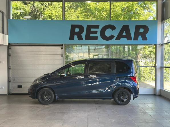 Honda Freed I Рестайлинг с пробегом 2011 года, цена 950 000 рублей, 148802 км, компактвэн, Автокод Объявления