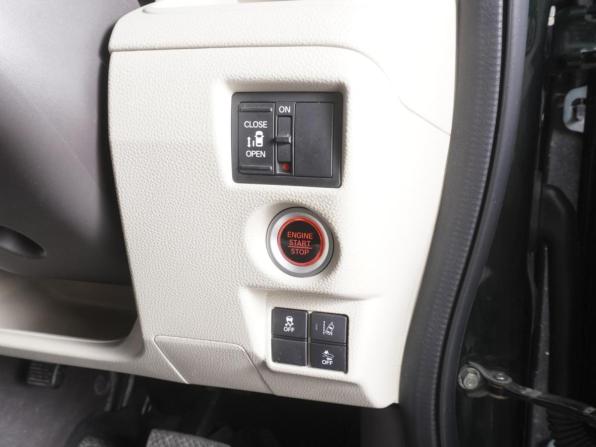 Honda N-BOX II с пробегом 2019 года, цена 1 090 000 рублей, 68623 км, микровэн, Автокод Объявления