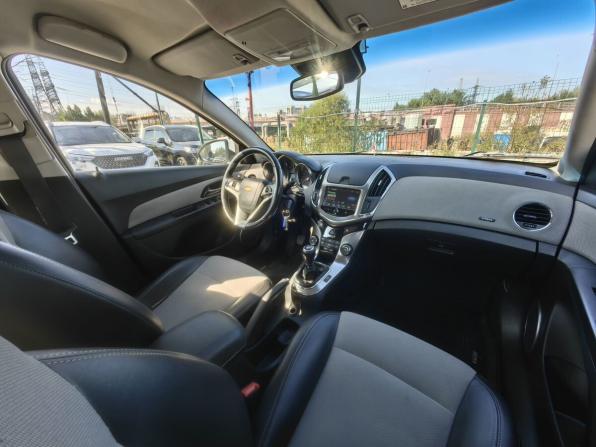 Chevrolet Cruze I Рестайлинг с пробегом 2013 года, цена 689 000 рублей, 170000 км, хэтчбек, Автокод Объявления