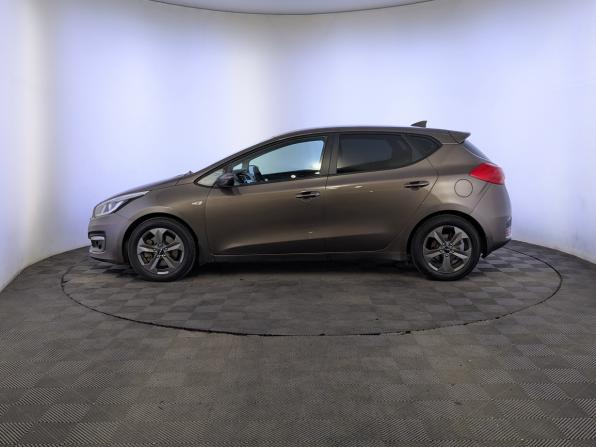 Kia Ceed II Рестайлинг с пробегом 2017 года, цена 1 210 000 рублей, 177682 км, хэтчбек, Автокод Объявления