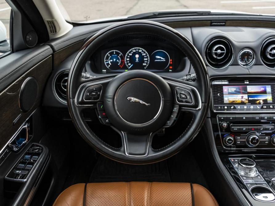 Jaguar XJ IV (X351) Рестайлинг Москва  - изображение 10