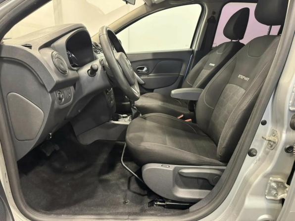 Renault Sandero II с пробегом 2016 года, цена 860 000 рублей, 179498 км, хэтчбек, Автокод Объявления