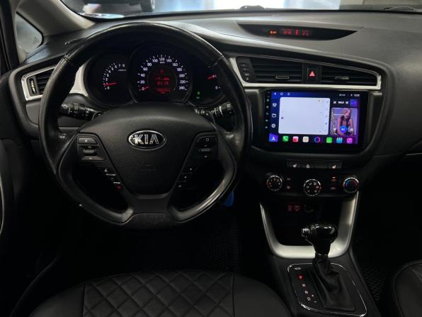 Kia Ceed II Рестайлинг с пробегом 2015 года, цена 1 190 000 рублей, 156000 км, хэтчбек, Автокод Объявления
